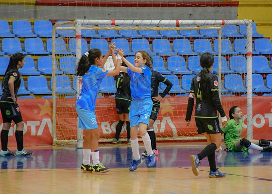 prenez une assurance pour votre session de football en salle