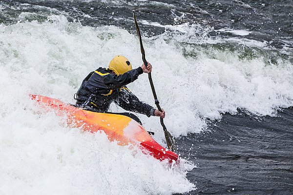 assurance kayak cross