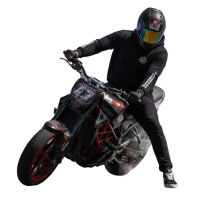 moto derrapando en una nube de humo