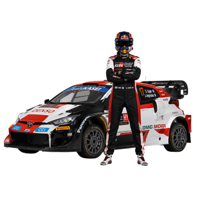 auto da rally WRC in derapata su una prova su terra